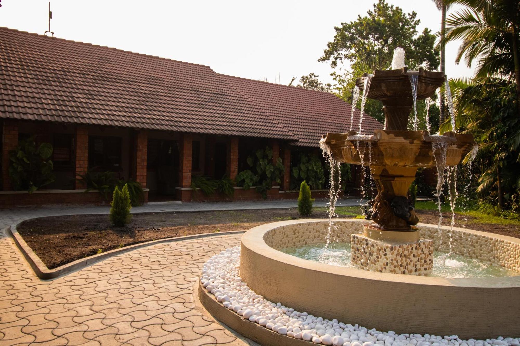 Sherbourne Lodge Kitwe Buitenkant foto